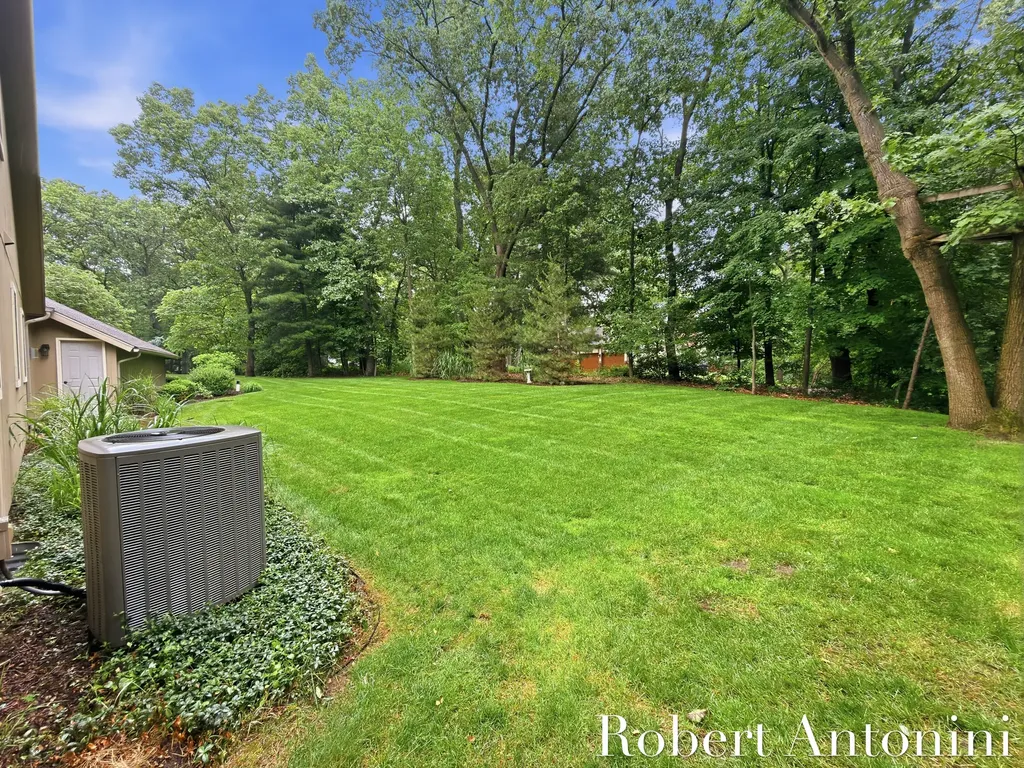 1708 Mont Rue Drive SE Cascade Charter Township MI 49546