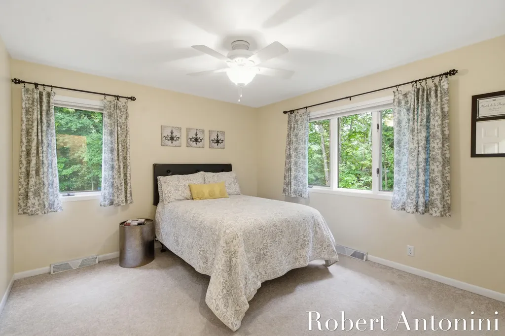 1708 Mont Rue Drive SE Cascade Charter Township MI 49546