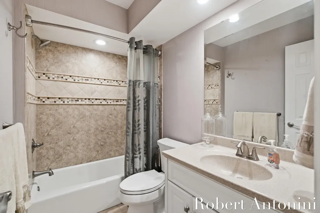 1708 Mont Rue Drive SE Cascade Charter Township MI 49546