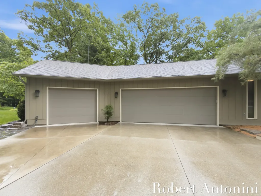 1708 Mont Rue Drive SE Cascade Charter Township MI 49546