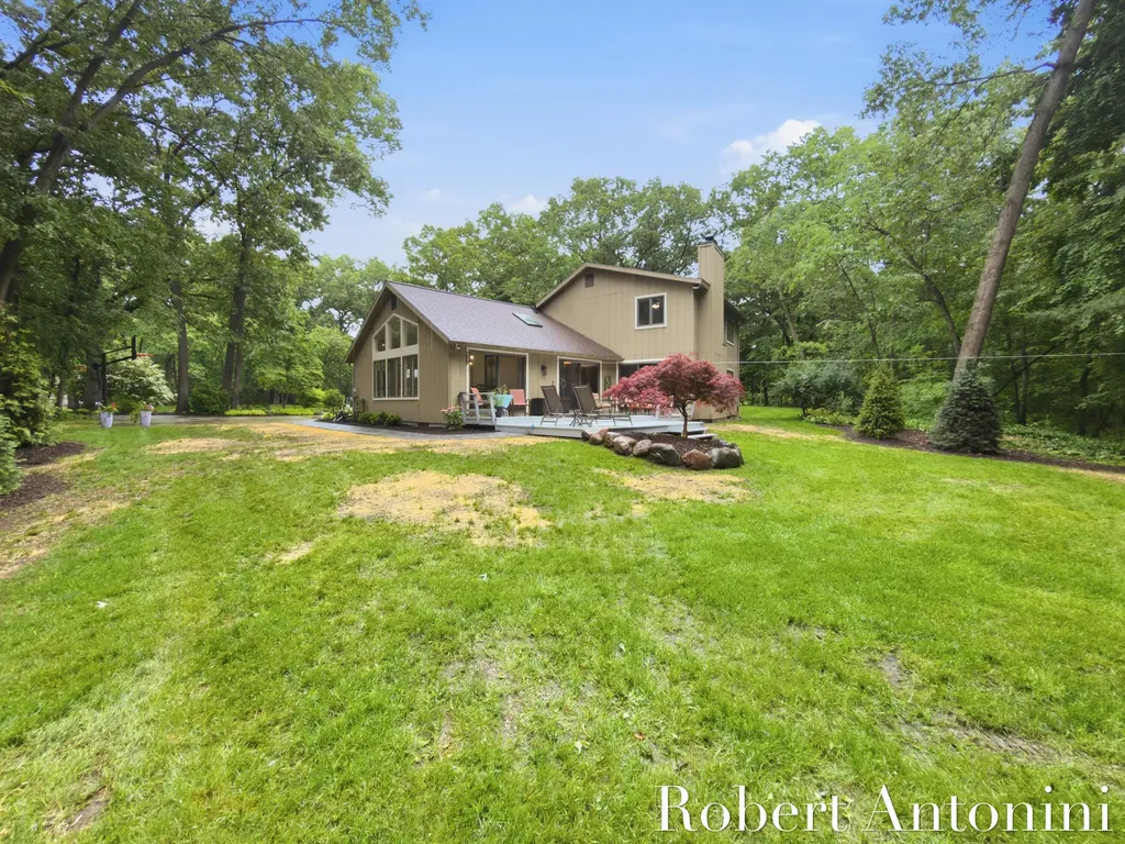1708 Mont Rue Drive SE Cascade Charter Township MI 49546
