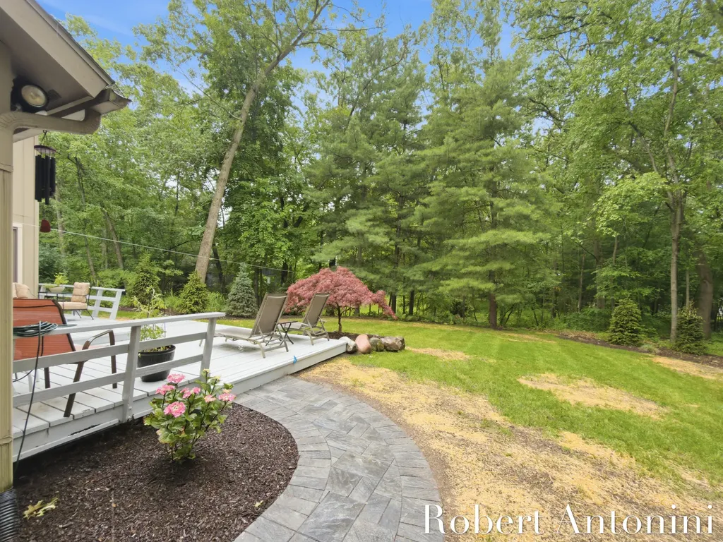 1708 Mont Rue Drive SE Cascade Charter Township MI 49546