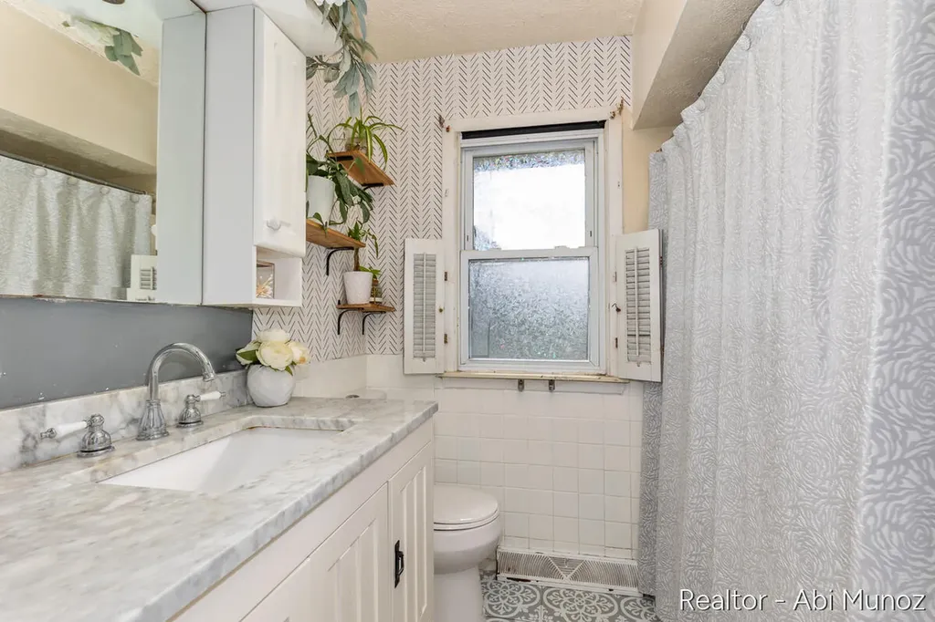 3547 Collingwood Avenue SW Wyoming City MI 49519