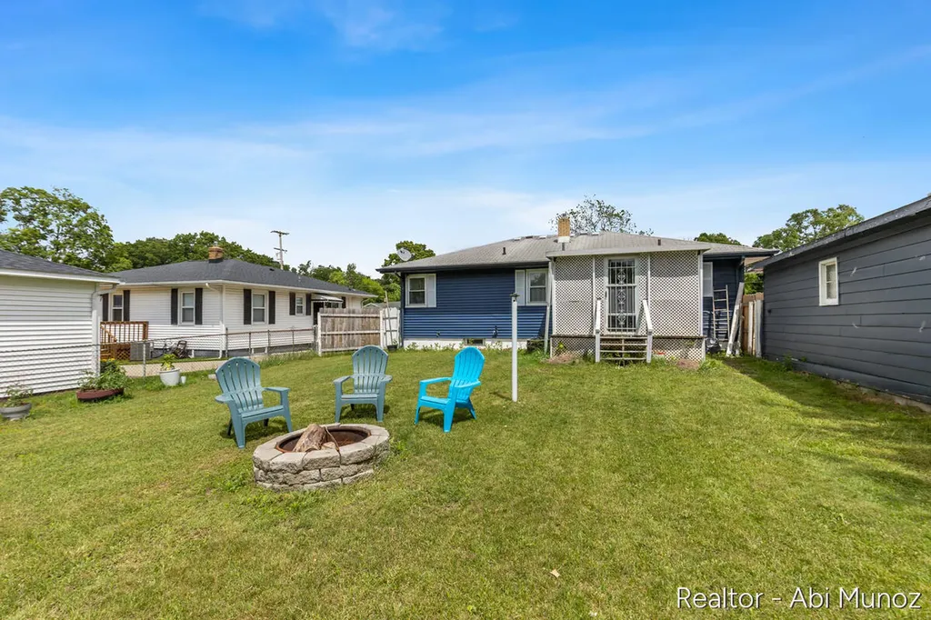 3547 Collingwood Avenue SW Wyoming City MI 49519