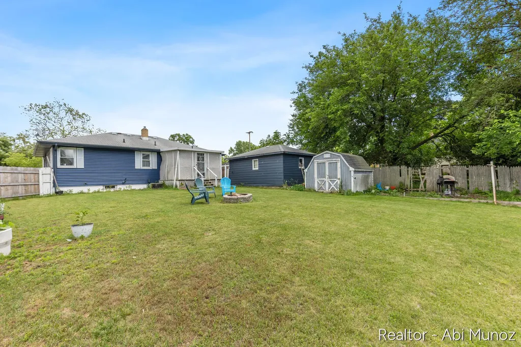 3547 Collingwood Avenue SW Wyoming City MI 49519