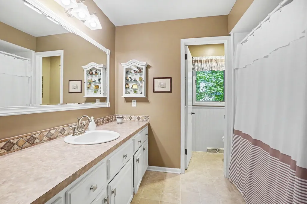 7772 Hidden Ridge Court Georgetown Charter Township MI 49426