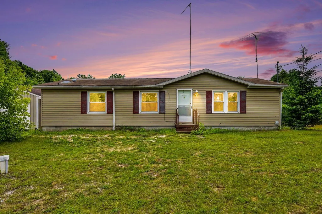 11644 E Hillis Road Ferris Township MI 48877