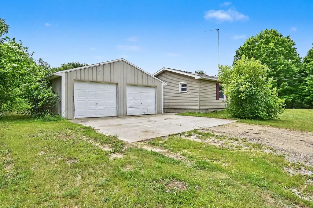 11644 E Hillis Road Ferris Township MI 48877