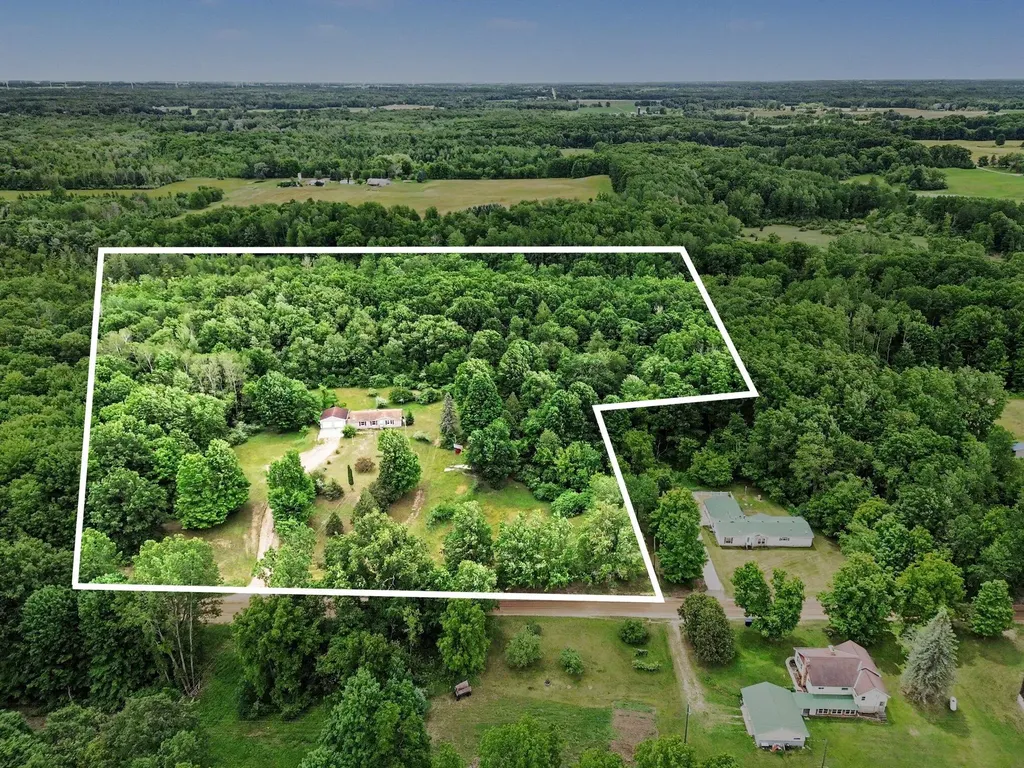 11644 E Hillis Road Ferris Township MI 48877