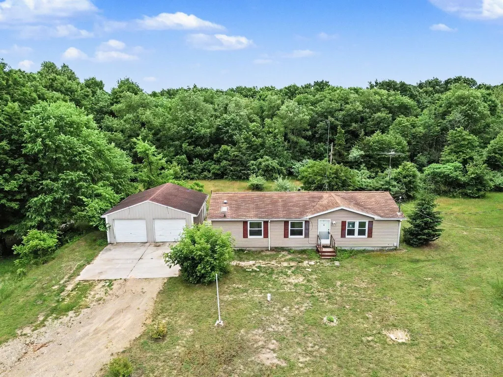 11644 E Hillis Road Ferris Township MI 48877
