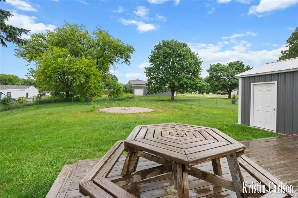 425 10 Mile Road NW Sparta Township MI 49345