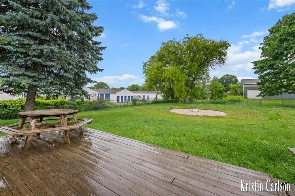 425 10 Mile Road NW Sparta Township MI 49345