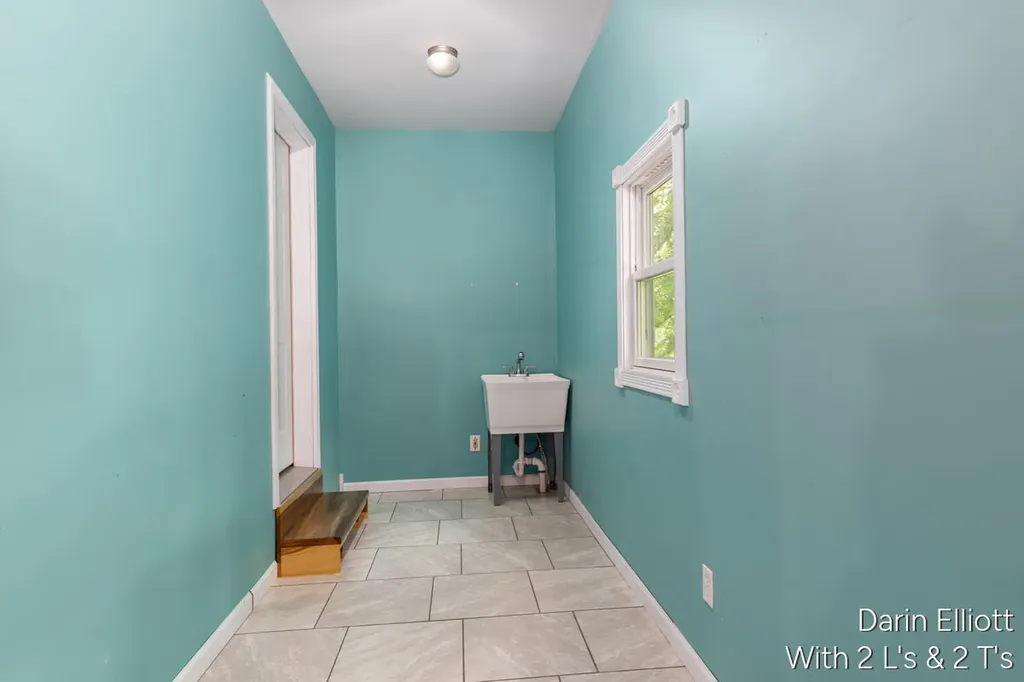 9755 Grand River Avenue Boston Township MI 48815