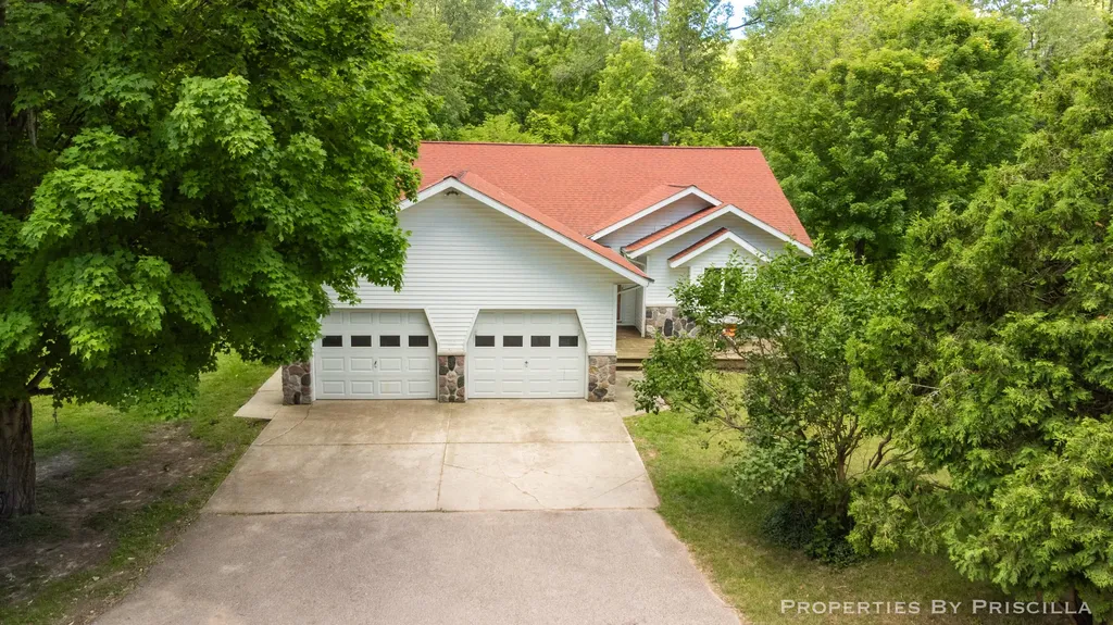 6635 Vinton Avenue NW Alpine Township MI 49321