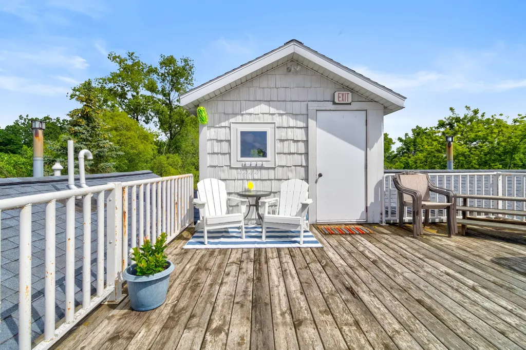 8668 Ellenwood Drive Montague City MI 49437