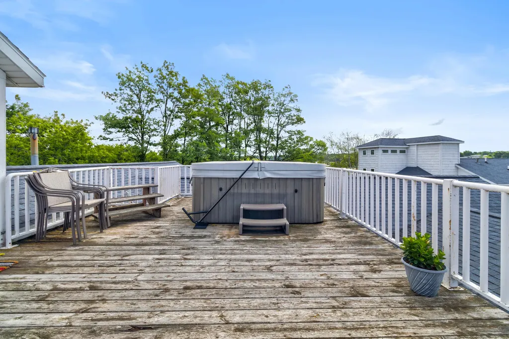 8668 Ellenwood Drive Montague City MI 49437