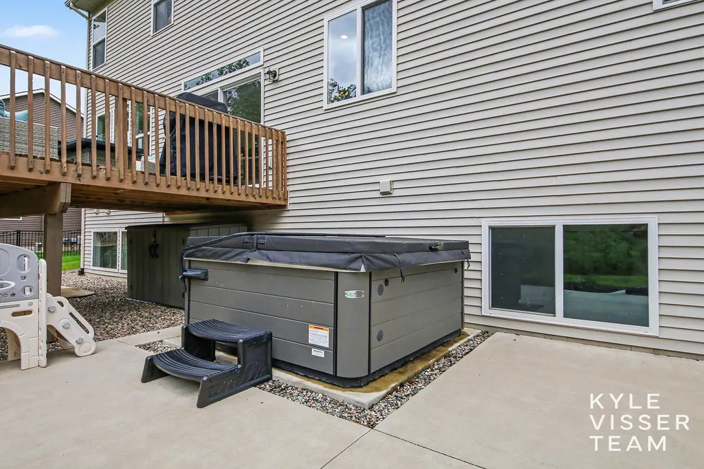 7408 Graymoor Street SE Caledonia Township MI 49316