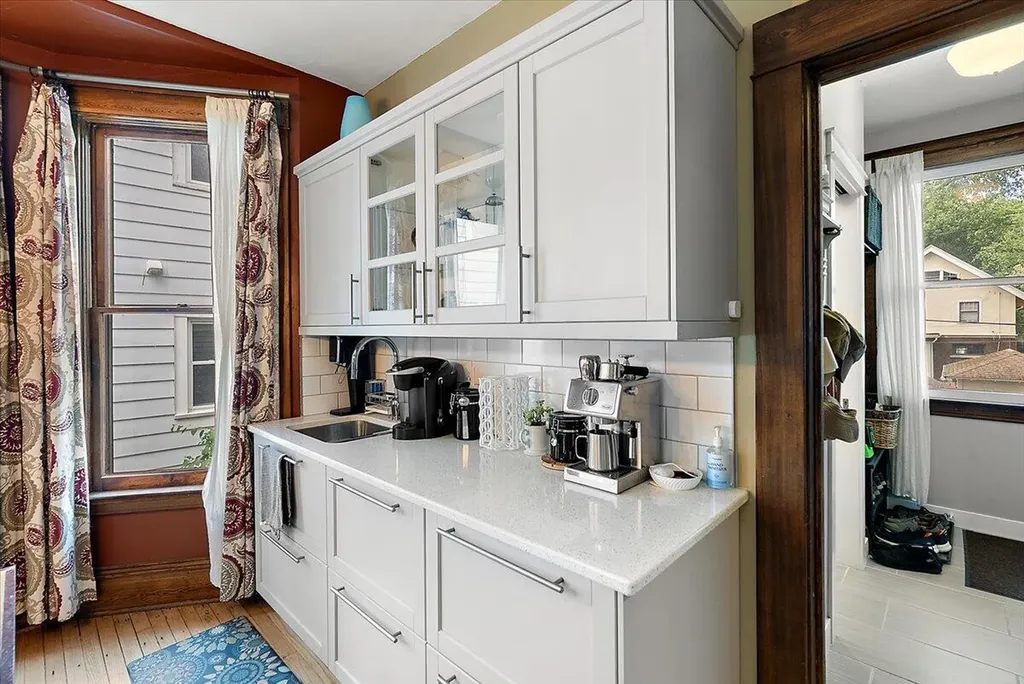 20 Fuller Avenue SE Grand Rapids City MI 49506