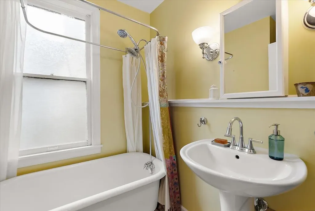 20 Fuller Avenue SE Grand Rapids City MI 49506