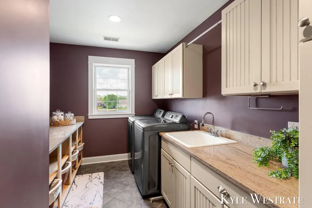 8907 Mica Drive Zeeland Charter Township MI 49464