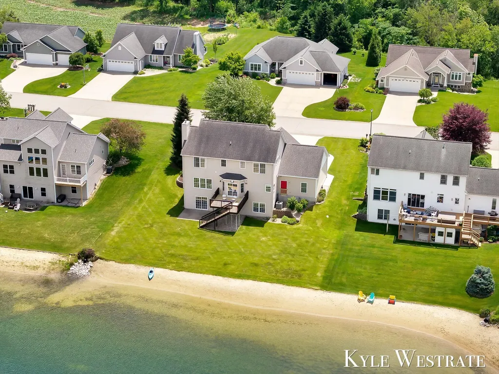 8907 Mica Drive Zeeland Charter Township MI 49464