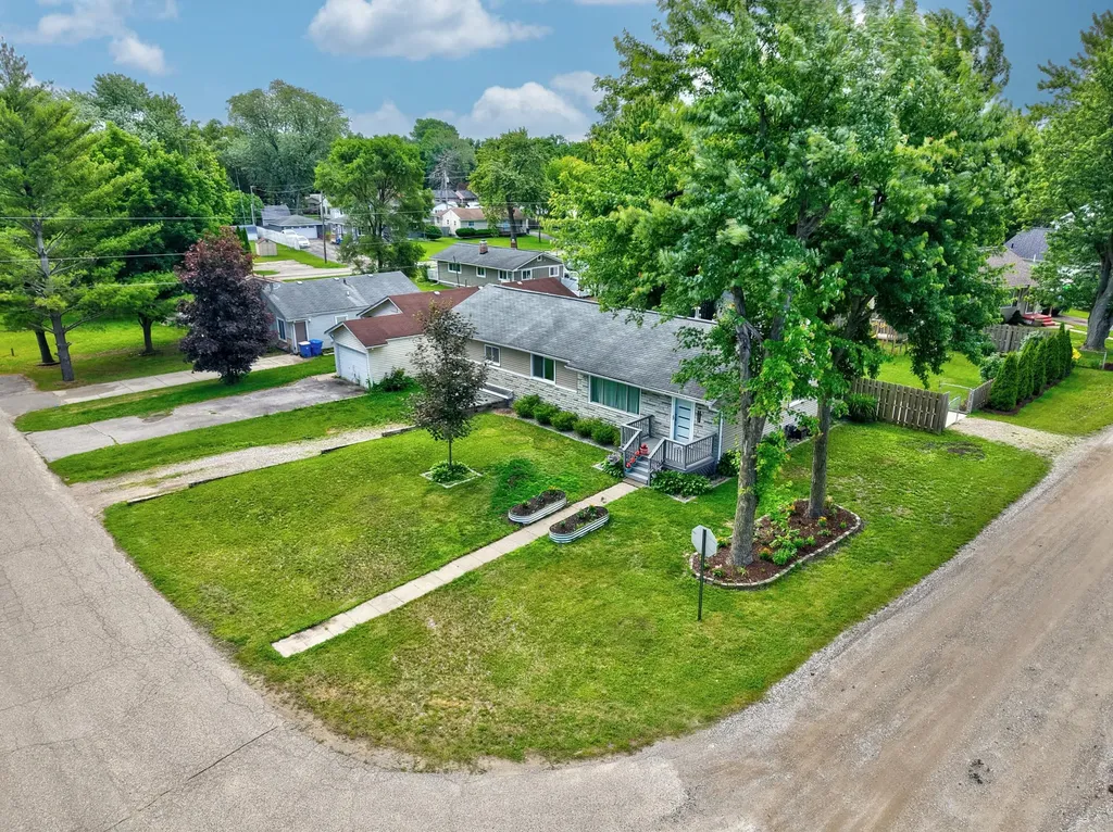 5345 Clinton River Drive Waterford Charter Township MI 48327