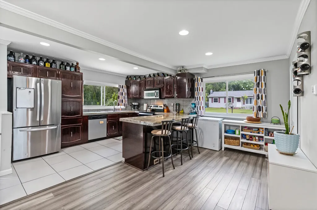 5345 Clinton River Drive Waterford Charter Township MI 48327