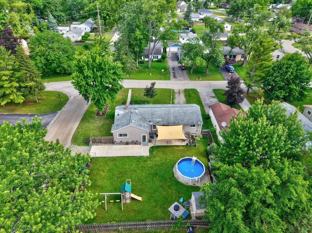 5345 Clinton River Drive Waterford Charter Township MI 48327