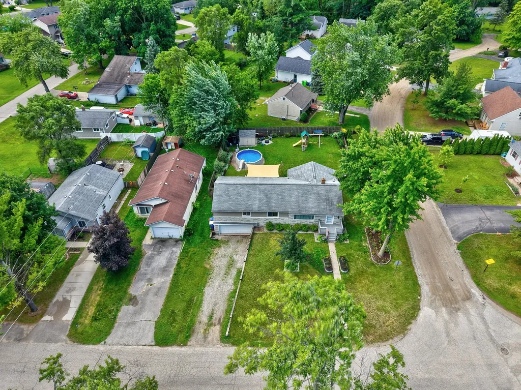 5345 Clinton River Drive Waterford Charter Township MI 48327