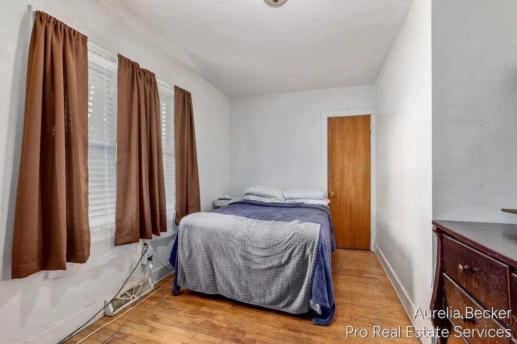 210 44th Street SE Kentwood City MI 49548