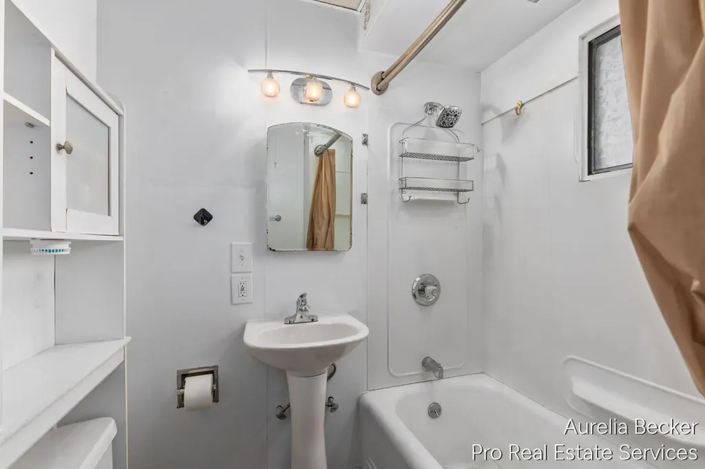 210 44th Street SE Kentwood City MI 49548
