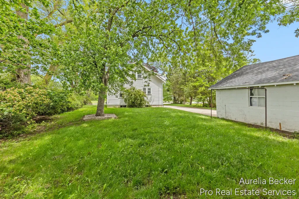 210 44th Street SE Kentwood City MI 49548