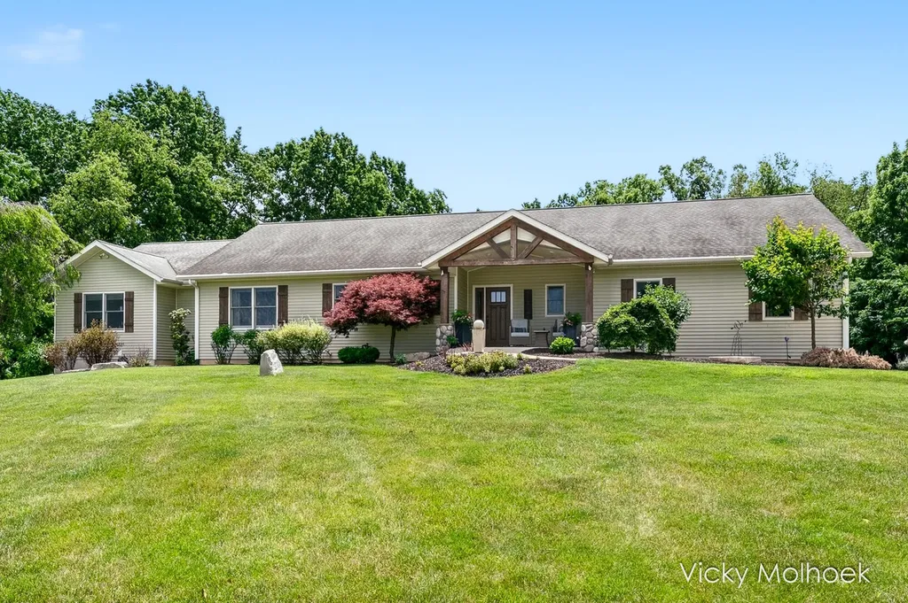 817 Pheasant Ridge Drive Baltimore Township MI 49058