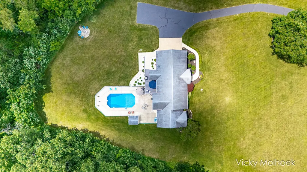 817 Pheasant Ridge Drive Baltimore Township MI 49058