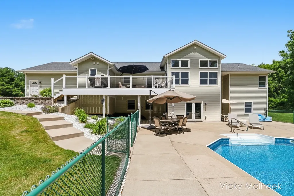 817 Pheasant Ridge Drive Baltimore Township MI 49058