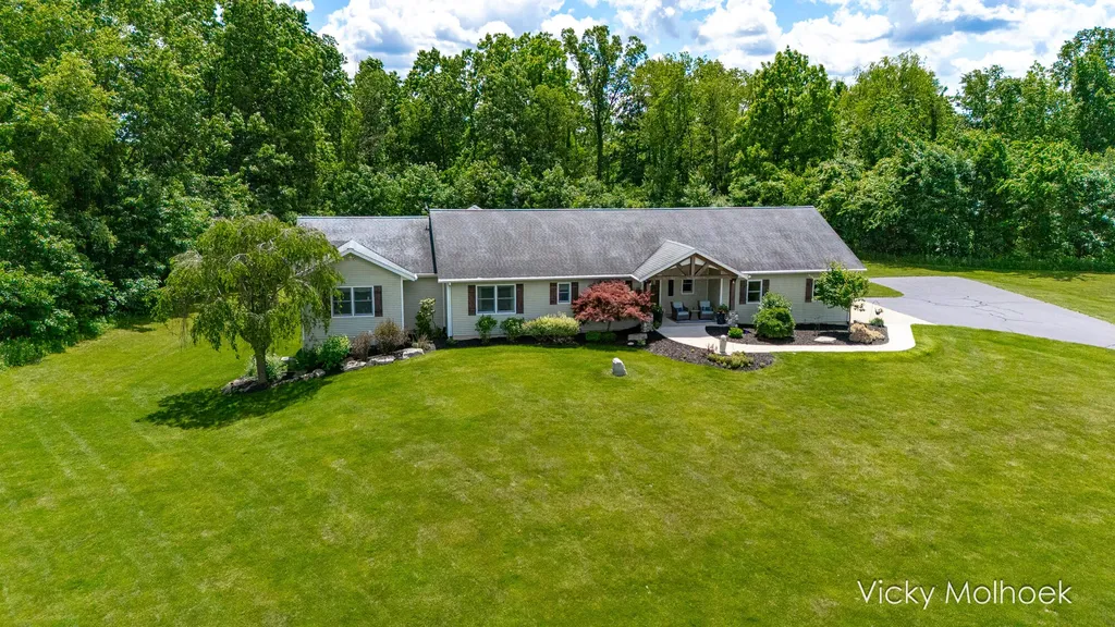 817 Pheasant Ridge Drive Baltimore Township MI 49058