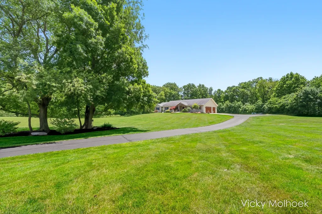 817 Pheasant Ridge Drive Baltimore Township MI 49058