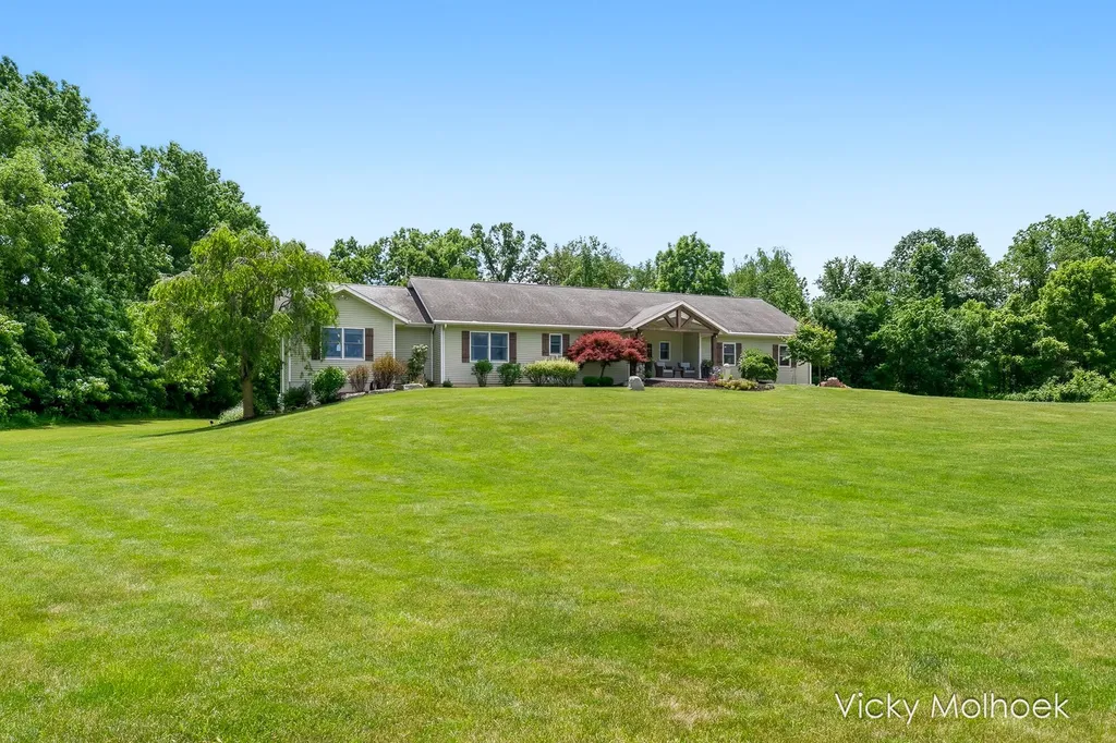 817 Pheasant Ridge Drive Baltimore Township MI 49058
