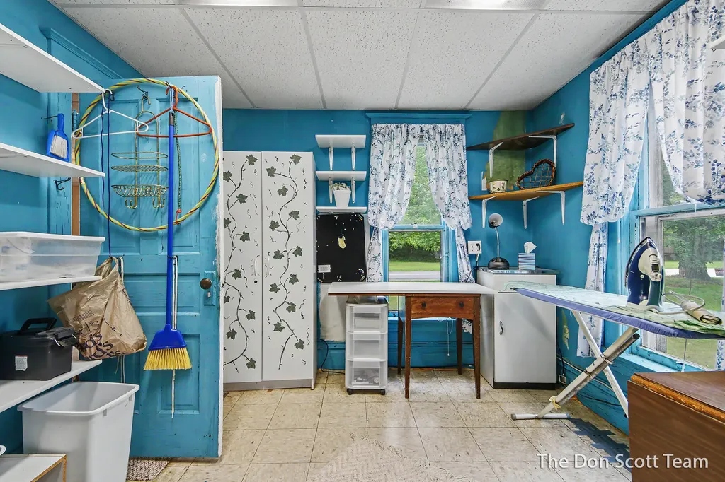 12402 Crockery Creek Drive Ravenna Village MI 49451
