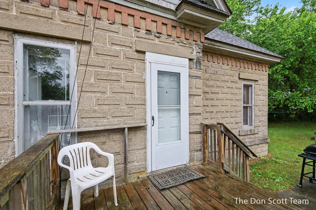 12402 Crockery Creek Drive Ravenna Village MI 49451