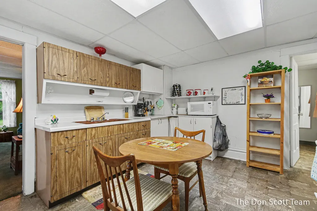 12402 Crockery Creek Drive Ravenna Village MI 49451
