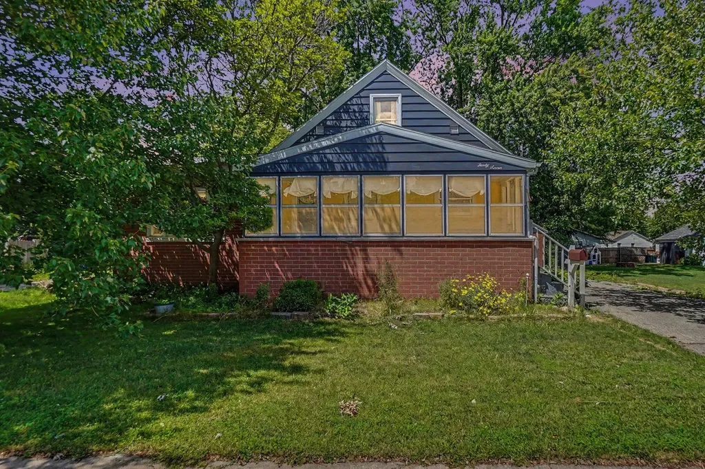37 W Garfield Avenue Zeeland City MI 49464