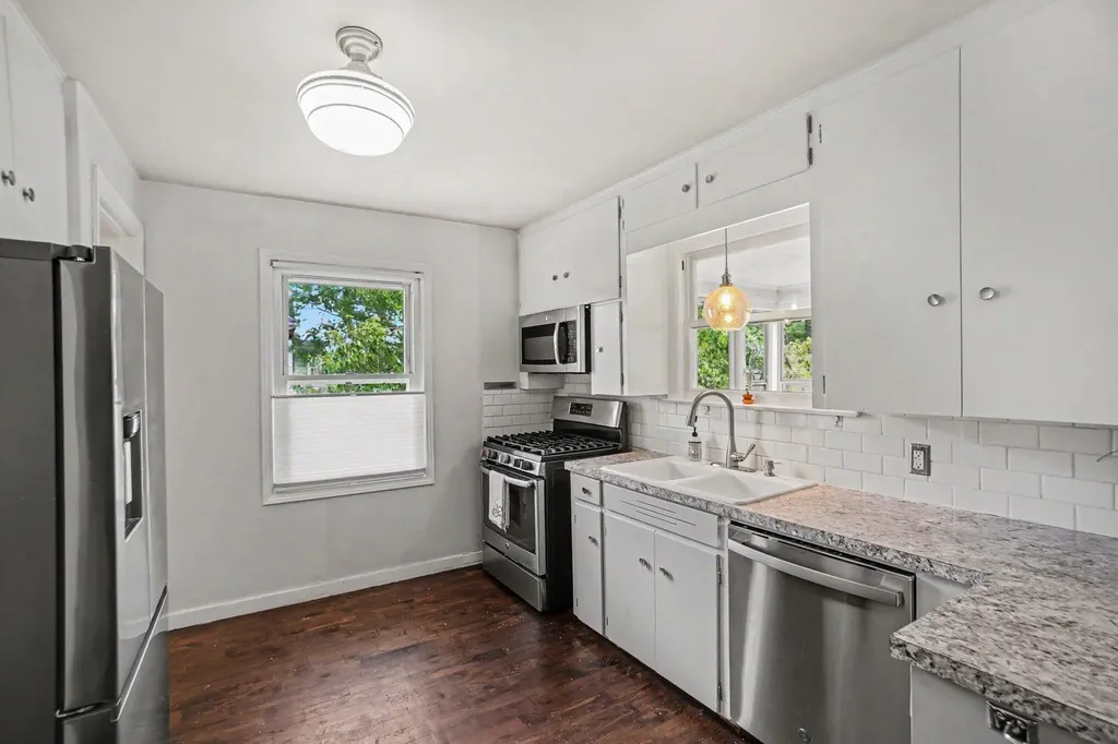 37 W Garfield Avenue Zeeland City MI 49464