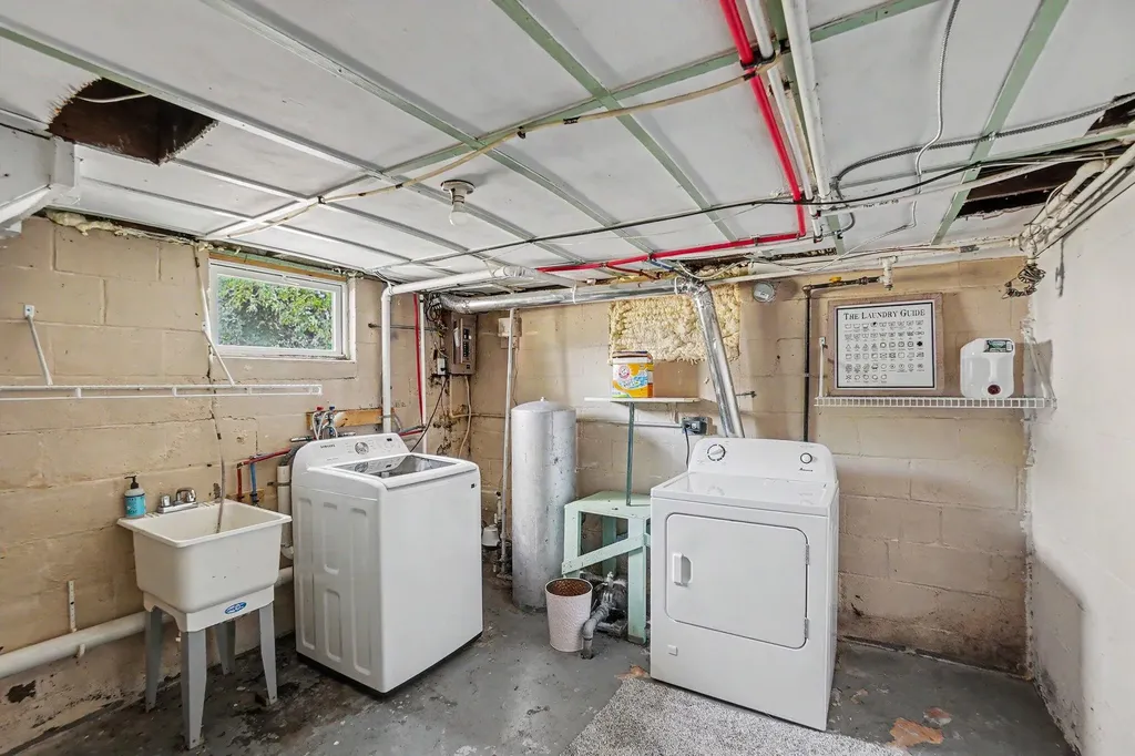 37 W Garfield Avenue Zeeland City MI 49464