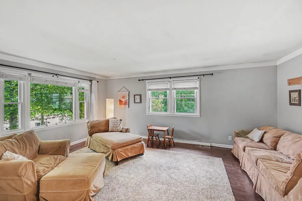 37 W Garfield Avenue Zeeland City MI 49464