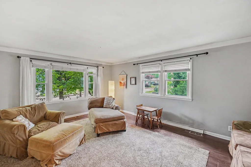 37 W Garfield Avenue Zeeland City MI 49464