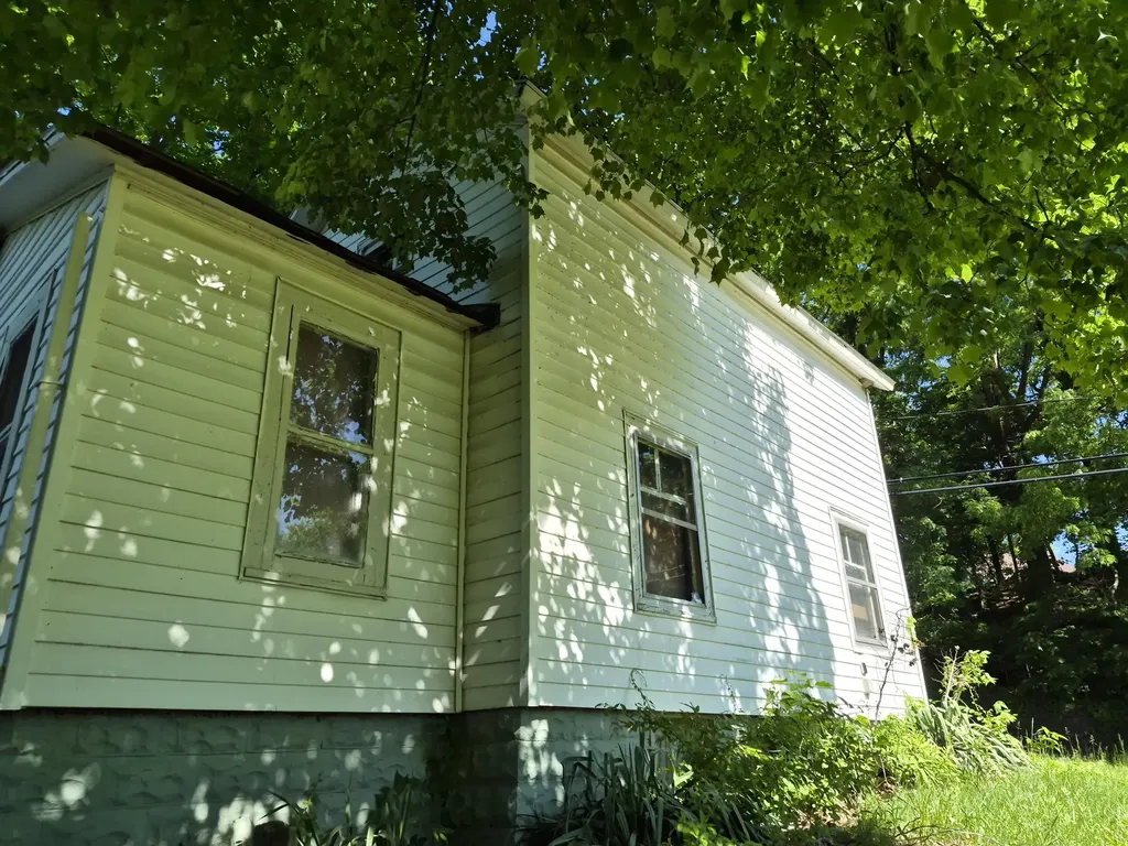 84 E Burnham Street E Battle Creek City MI 49015