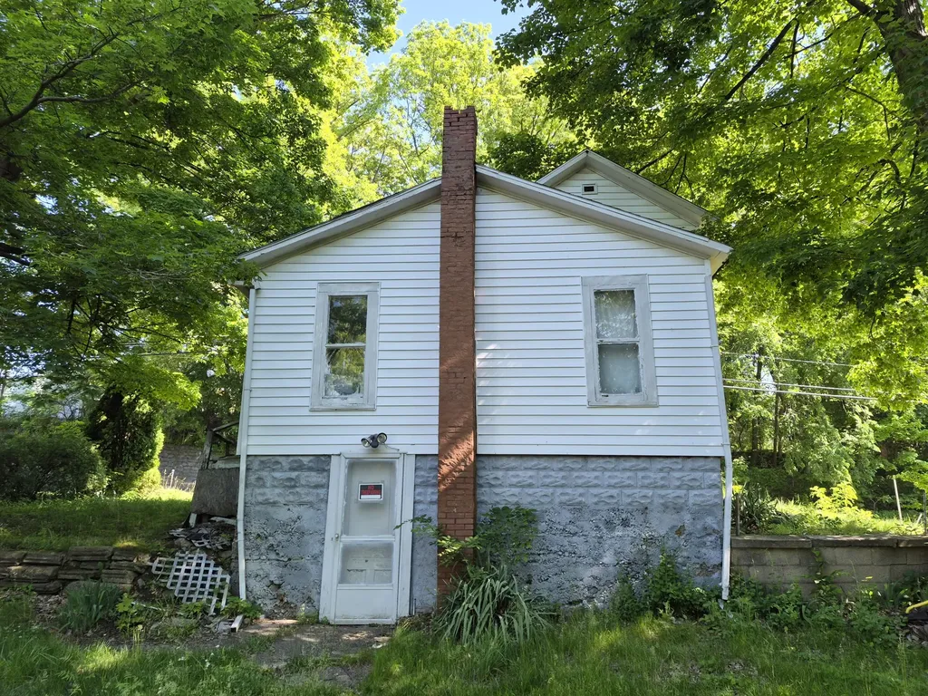 84 E Burnham Street E Battle Creek City MI 49015