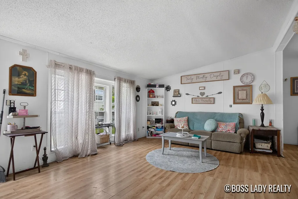 4206 Nancy Lane Kalamazoo City MI 49006