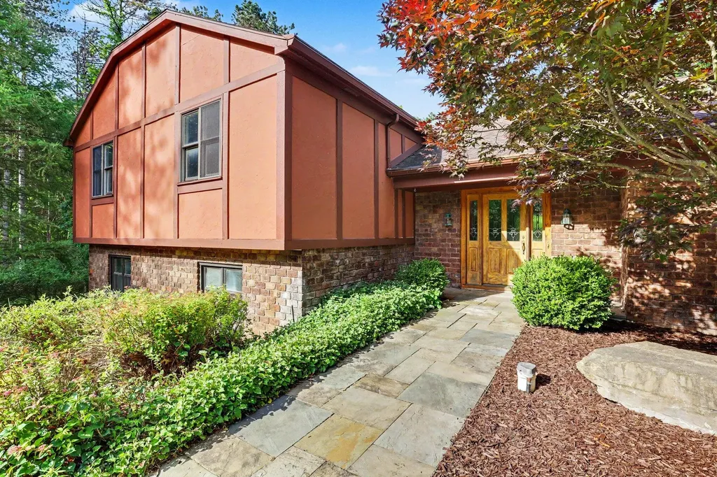 8735 Glen Nevis Road NE Ada Township MI 49301